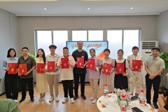 天河高山师资优势！全职高三团队专属复读教研