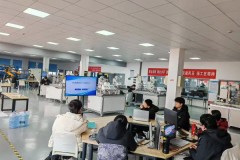 涵林机器人培训学院实战小班教学模式解读