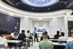 注塑机维修培训中心怎么选：这些标准要看清